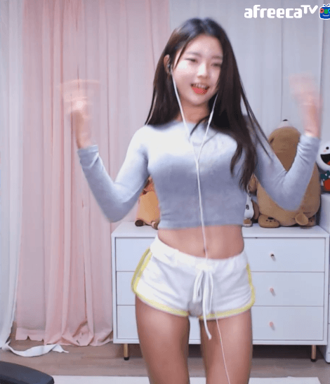 2699961628_wJ4baoD2_eb11e9f426a10c7ada5a63495ae66623a4a7c122.gif