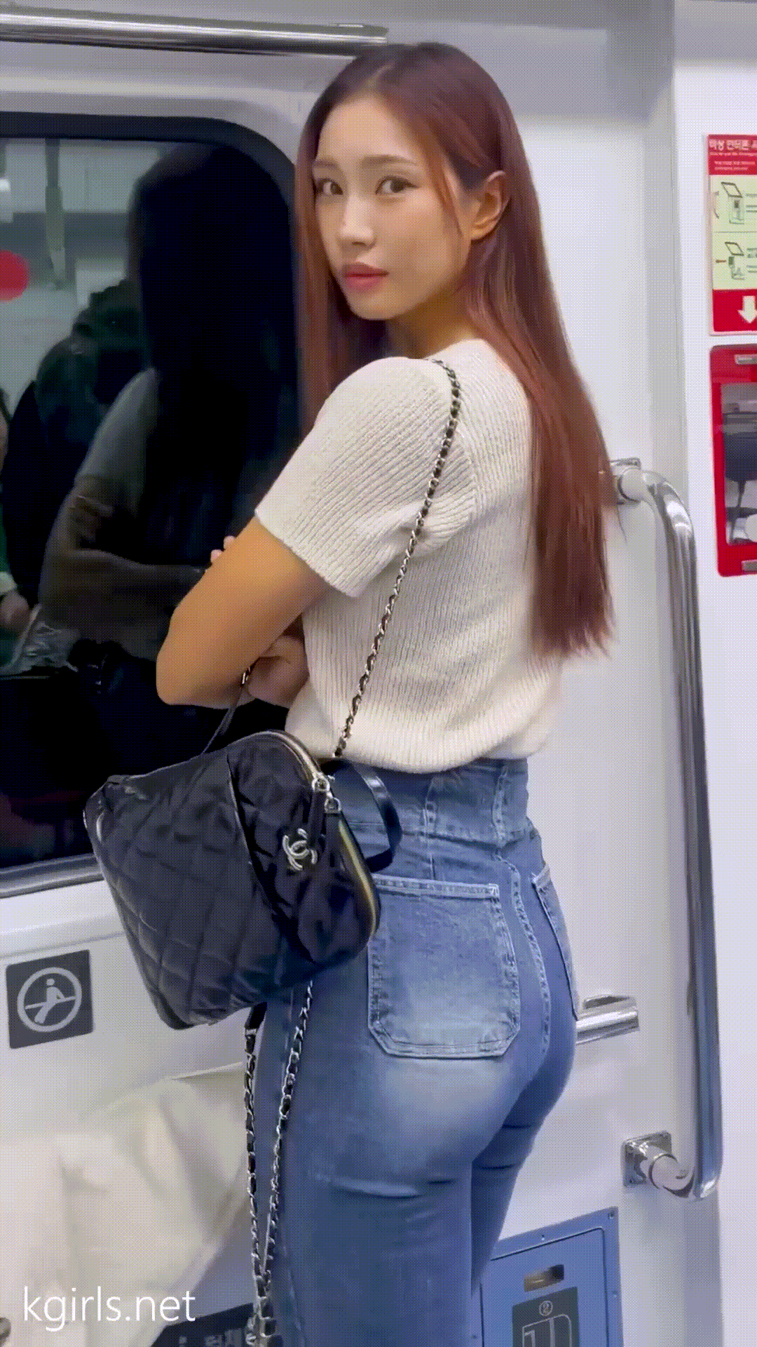 2699961654_PEsXoiqQ_a41f0c0ffcea478292ef6f8cfec174c4651a07b0.gif